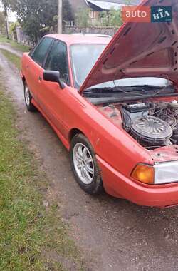 Седан Audi 80 1987 в Черновцах