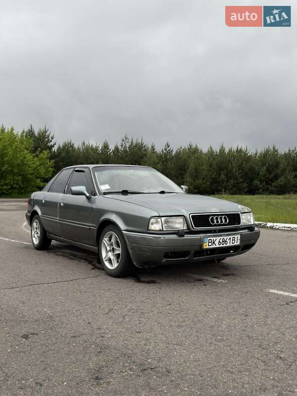 Седан Audi 80 1990 в Дубровице фото Седан Audi 80 1990 в Дубровице