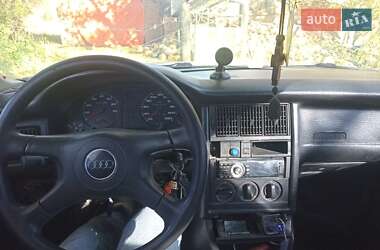 Седан Audi 80 1990 в 