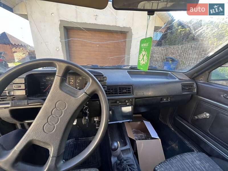 Седан Audi 80 1986 в Тысменице