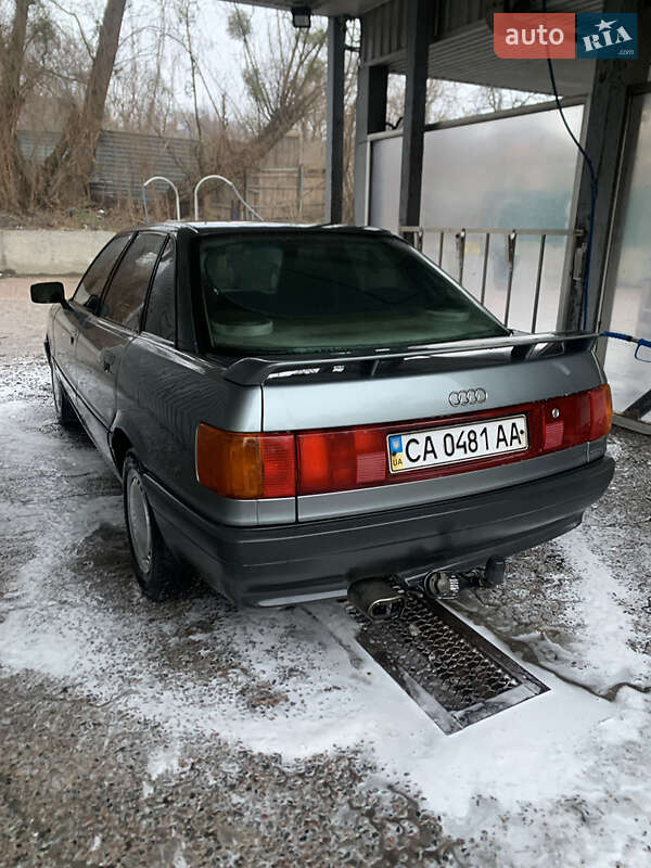 Седан Audi 80 1990 в Киеве