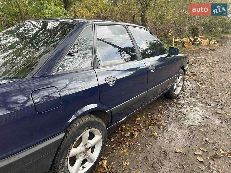Седан Audi 80 1988 в Уланове фото 5 Седан Audi 80 1988 в Уланове