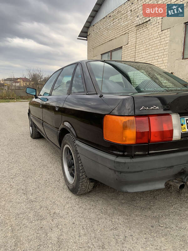 Седан Audi 80 1989 в Бучаче