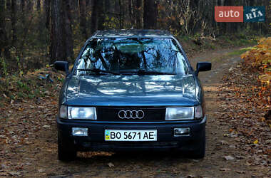 Седан Audi 80 1990 в Кременці