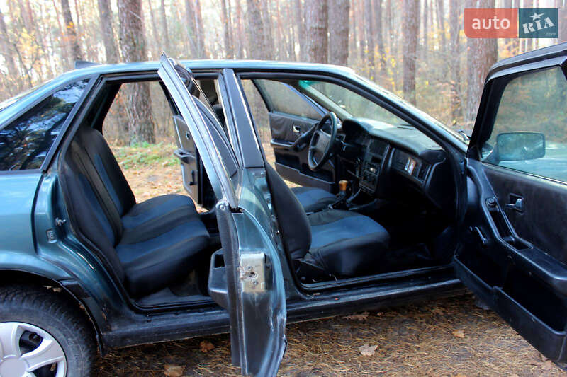 Седан Audi 80 1990 в Кременці