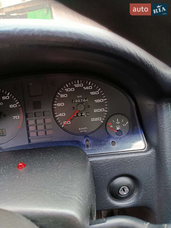 Седан Audi 80 1993 в Городку