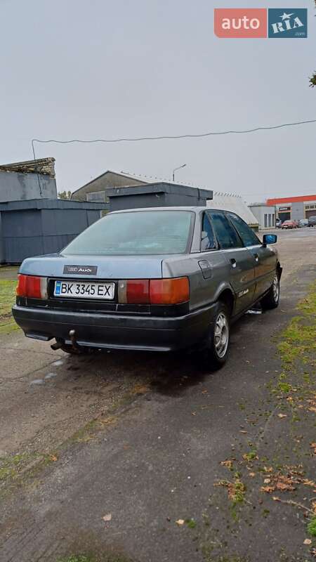 Седан Audi 80 1991 в Дубровиці