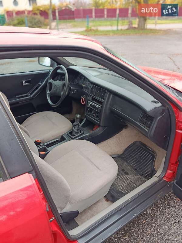 Седан Audi 80 1988 в Гадяче