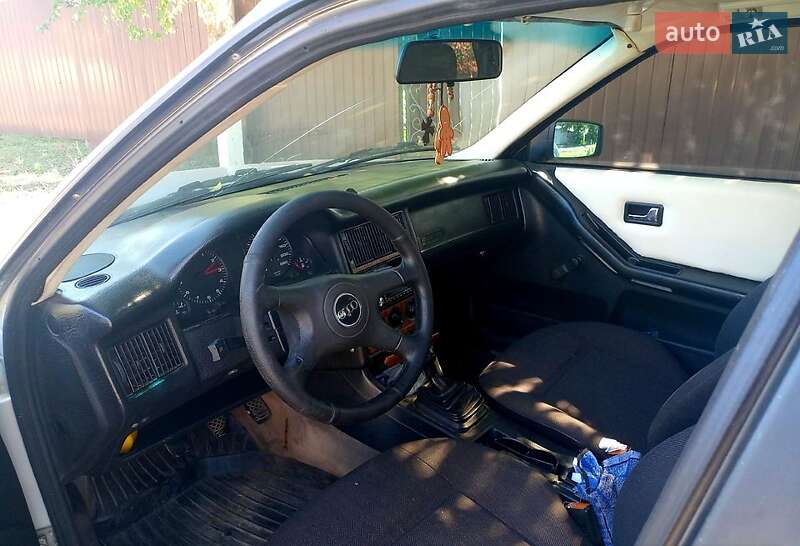 Седан Audi 80 1987 в Лохвиці