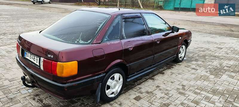 Седан Audi 80 1988 в Помошной