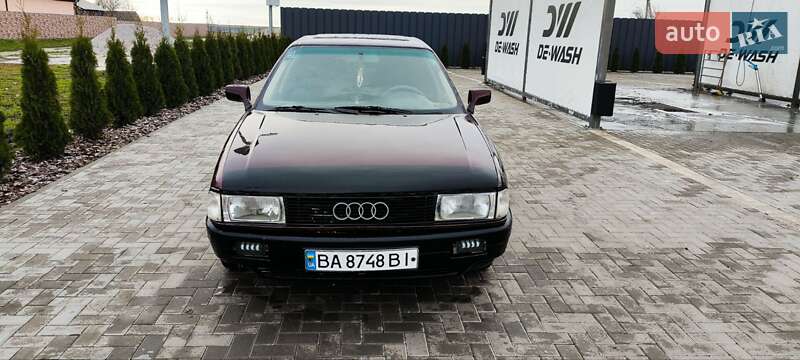 Седан Audi 80 1988 в Помошной