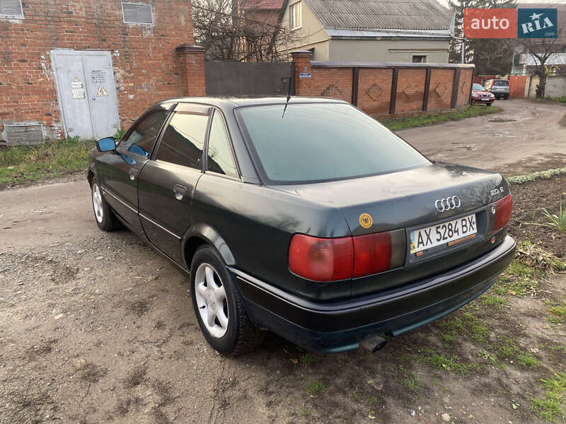 Седан Audi 80 1993 в Харькове фото 5 Седан Audi 80 1993 в Харькове