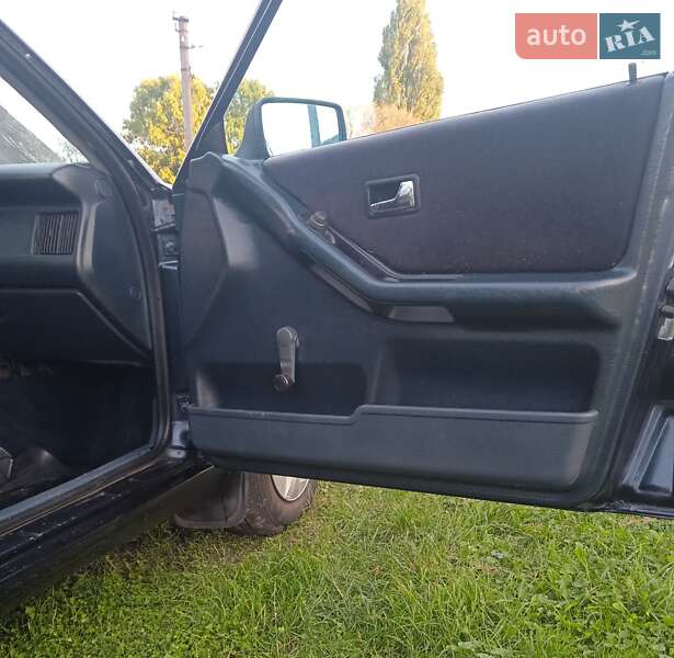 Седан Audi 80 1989 в Ровно