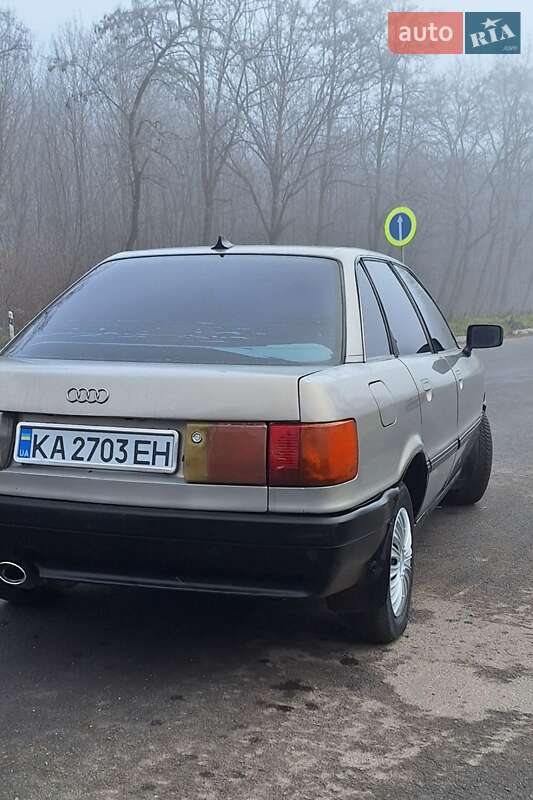 Седан Audi 80 1988 в Красилове