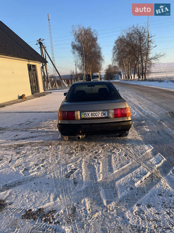 Седан Audi 80 1988 в Каменец-Подольском