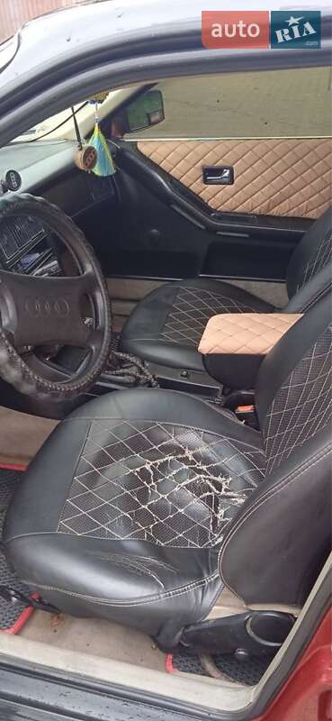 Седан Audi 80 1988 в Черновцах