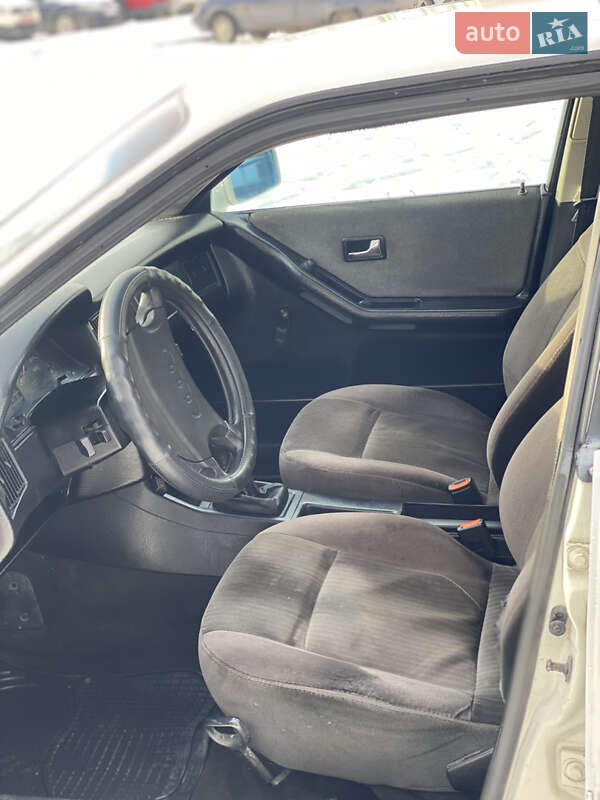 Седан Audi 80 1989 в Виннице