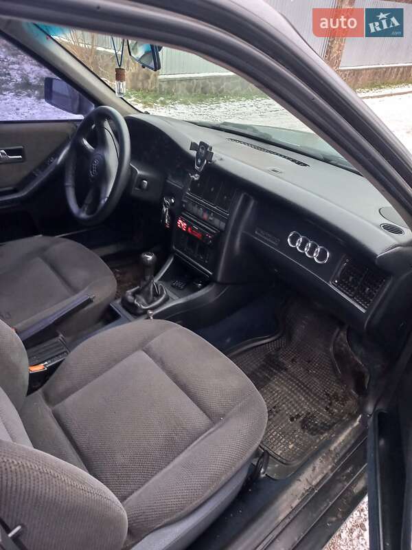 Седан Audi 80 1993 в Чопі