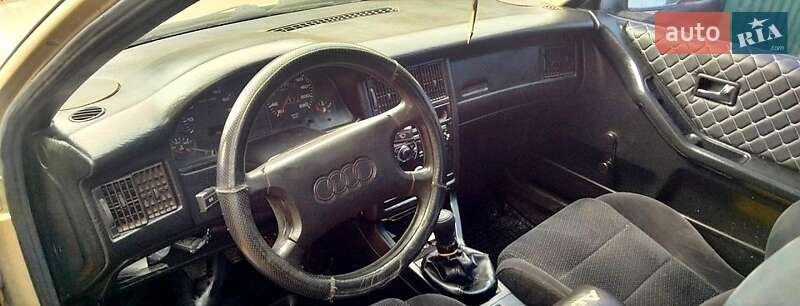 Седан Audi 80 1987 в Новомиргороде