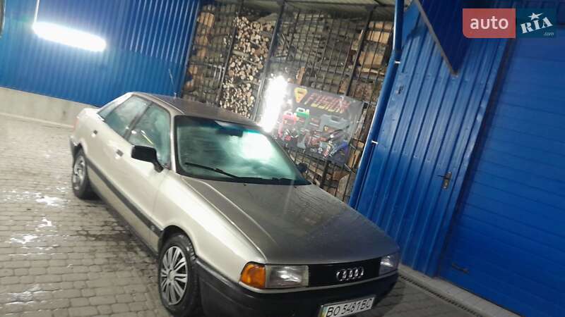 Седан Audi 80 1987 в Кременце