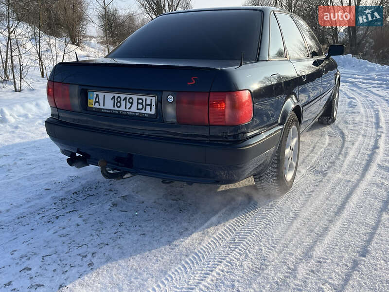 Седан Audi 80 1993 в Глухове