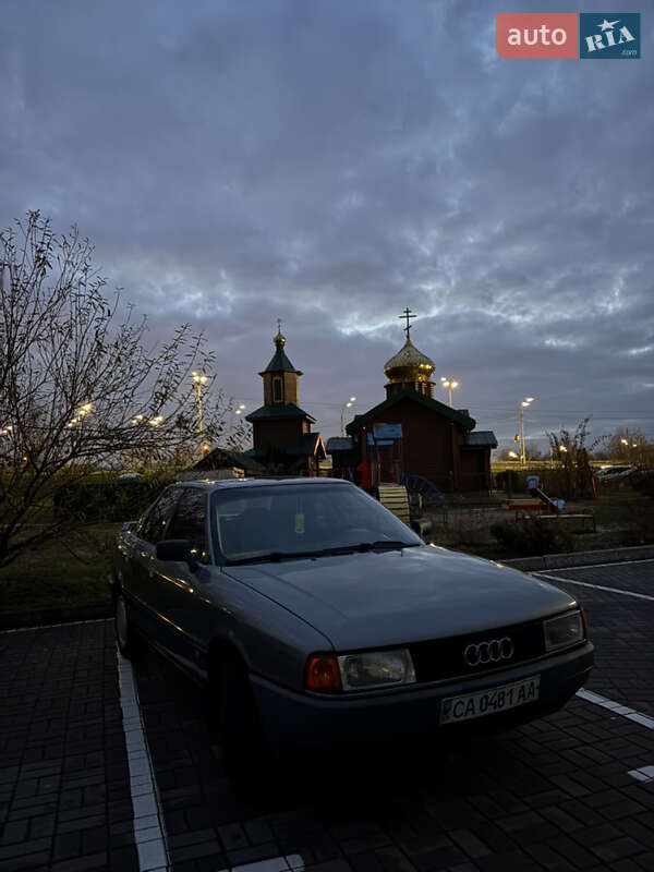 Седан Audi 80 1990 в Киеве