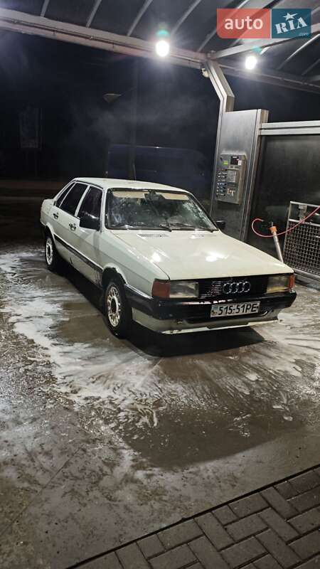 Седан Audi 80 1986 в Ужгороде