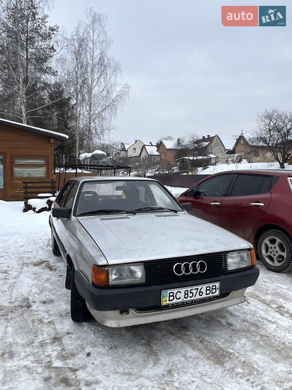 Седан Audi 80 1985 в Городку фото 3 Седан Audi 80 1985 в Городку
