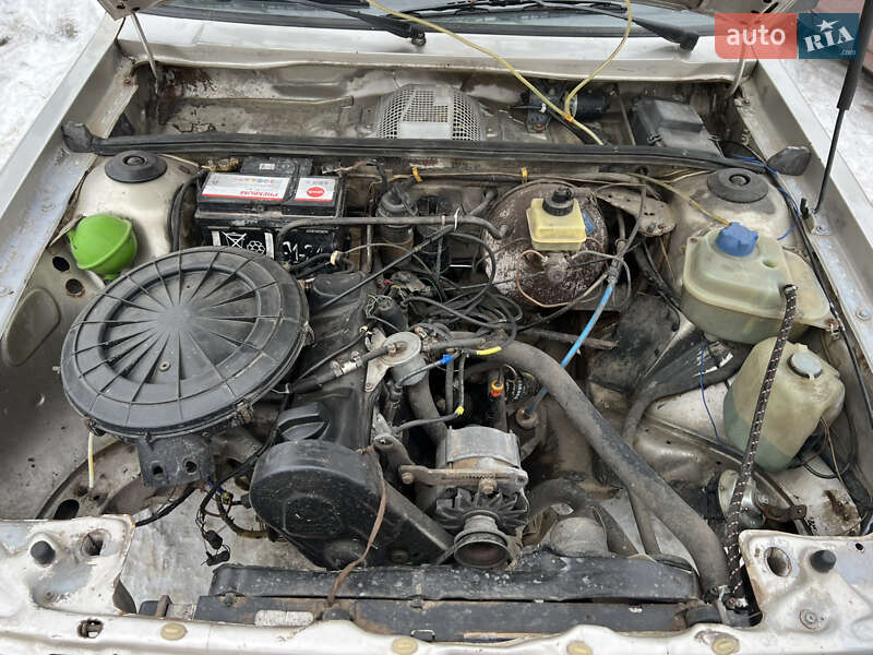 Седан Audi 80 1985 в Городку фото 7 Седан Audi 80 1985 в Городку