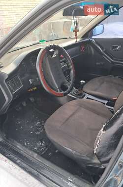 Седан Audi 80 1986 в Рокитном