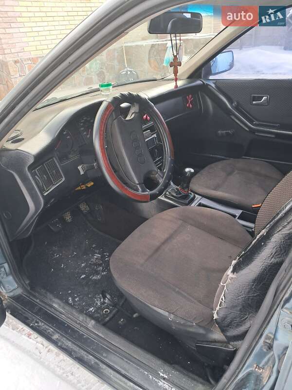 Седан Audi 80 1986 в Рокитном