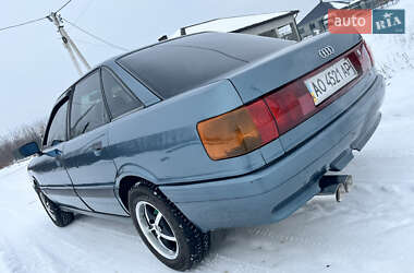 Седан Audi 80 1989 в Виноградове