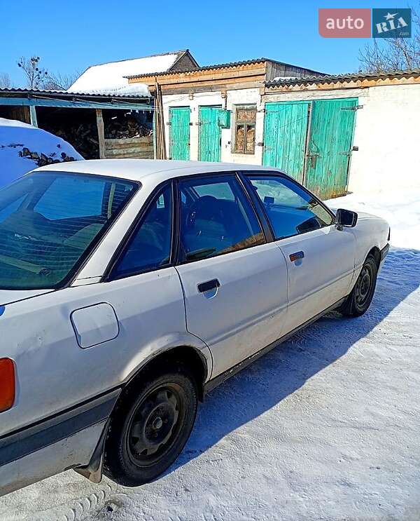 Седан Audi 80 1987 в Любомлі