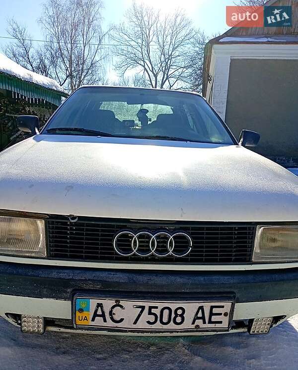 Седан Audi 80 1987 в Любомлі