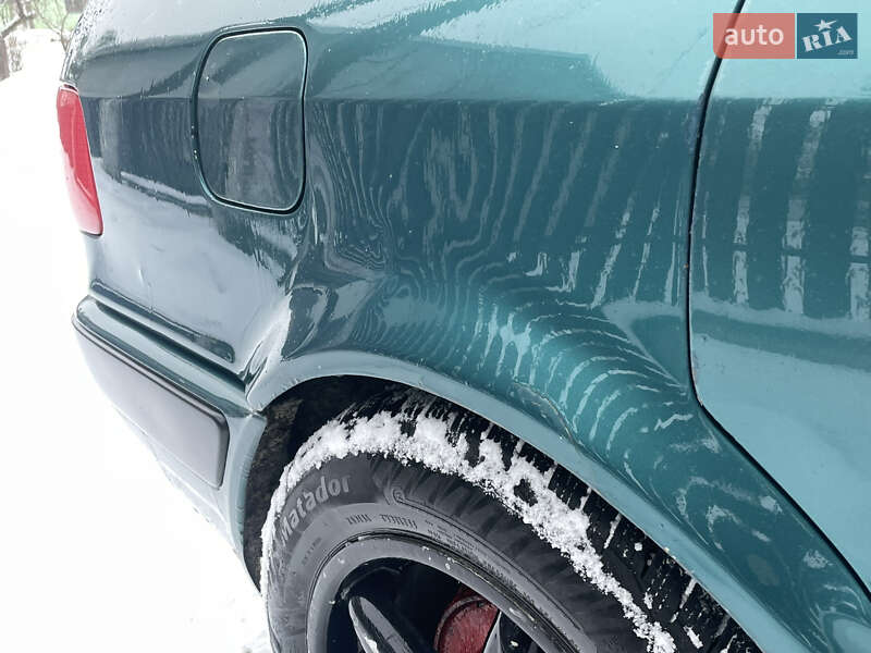 Седан Audi 80 1992 в Глинянах