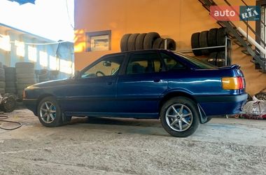 Седан Audi 80 1988 в Кременце