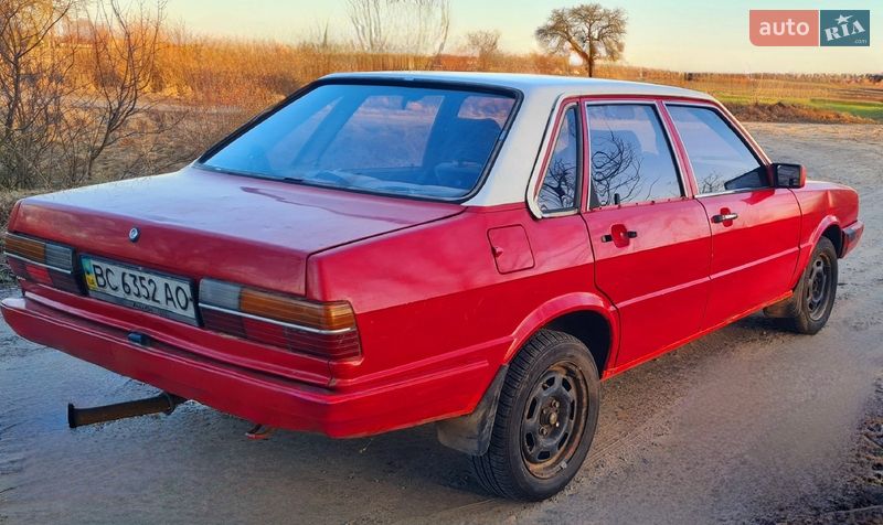 Седан Audi 80 1981 в Ратному