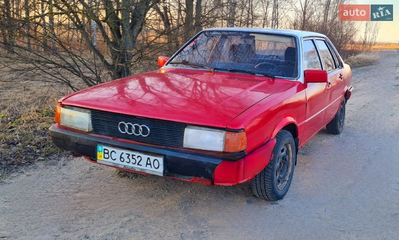Седан Audi 80 1981 в Ратному