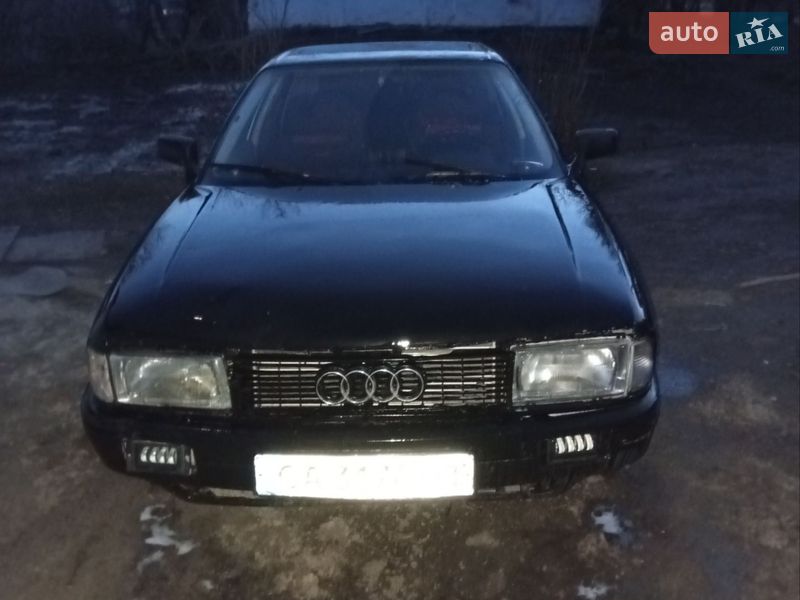 Седан Audi 80 1989 в Каневі