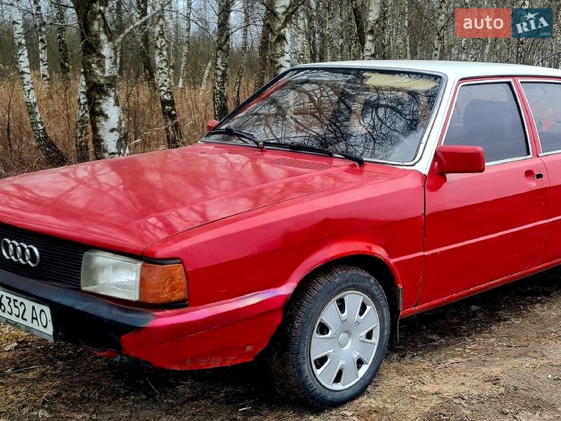 Седан Audi 80 1981 в Ратному