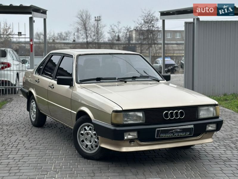 Седан Audi 80 1986 в Каменском