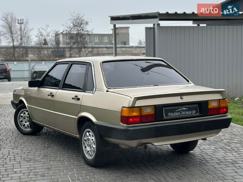 Седан Audi 80 1986 в Каменском