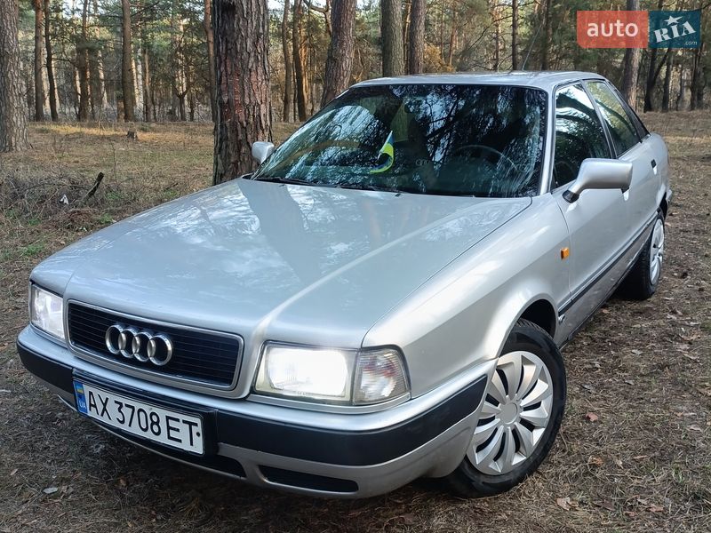 Седан Audi 80 1988 в Богодухове