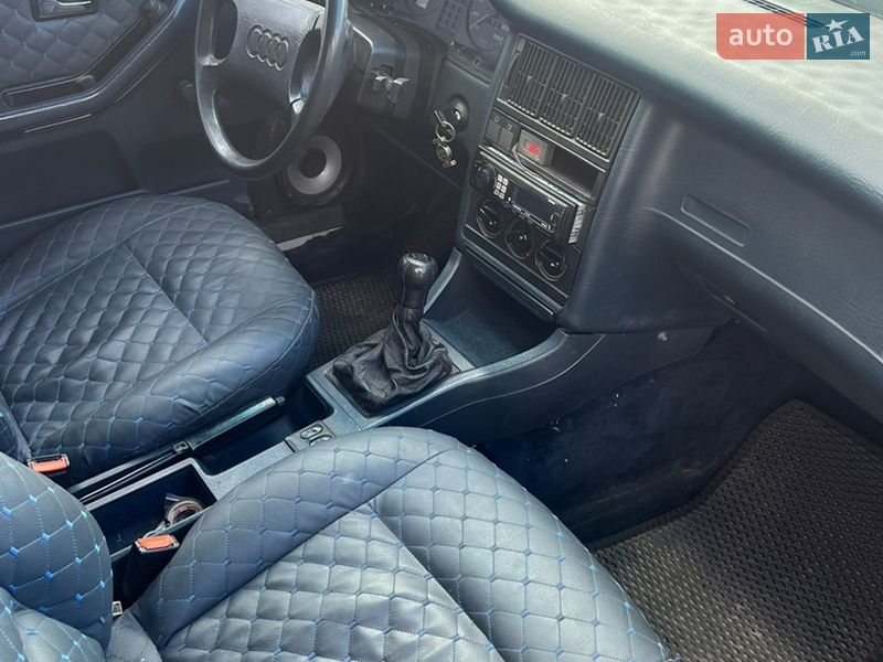 Седан Audi 80 1987 в Новомосковську