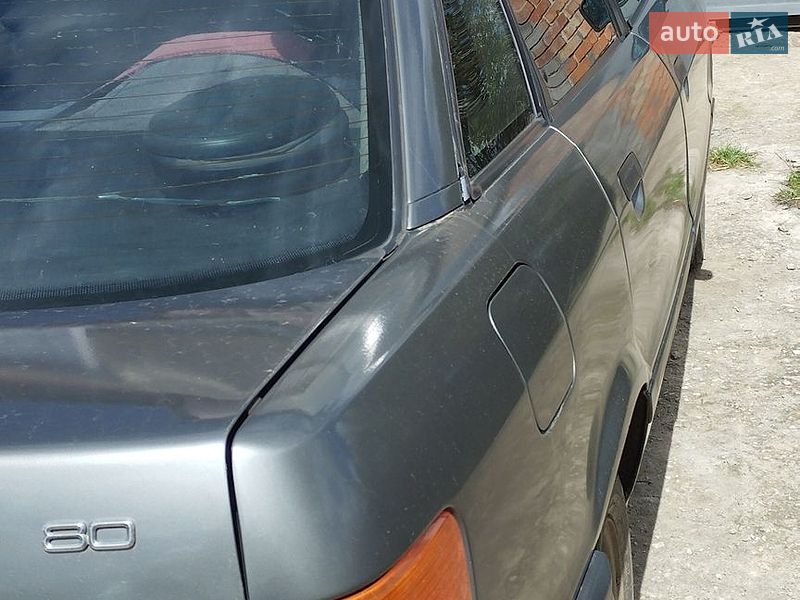 Седан Audi 80 1987 в Томаківці