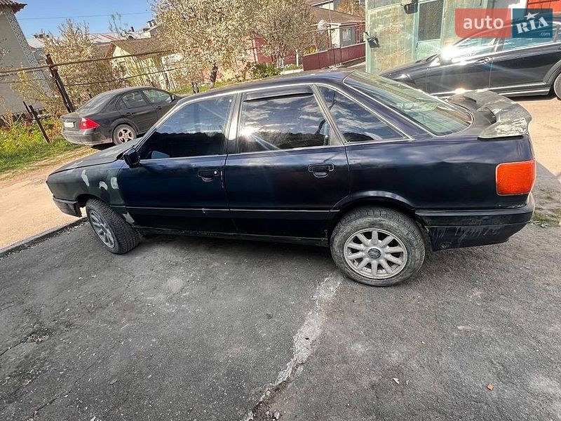 Седан Audi 80 1991 в Городке