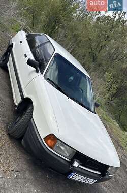 Седан Audi 80 1987 в Изюме