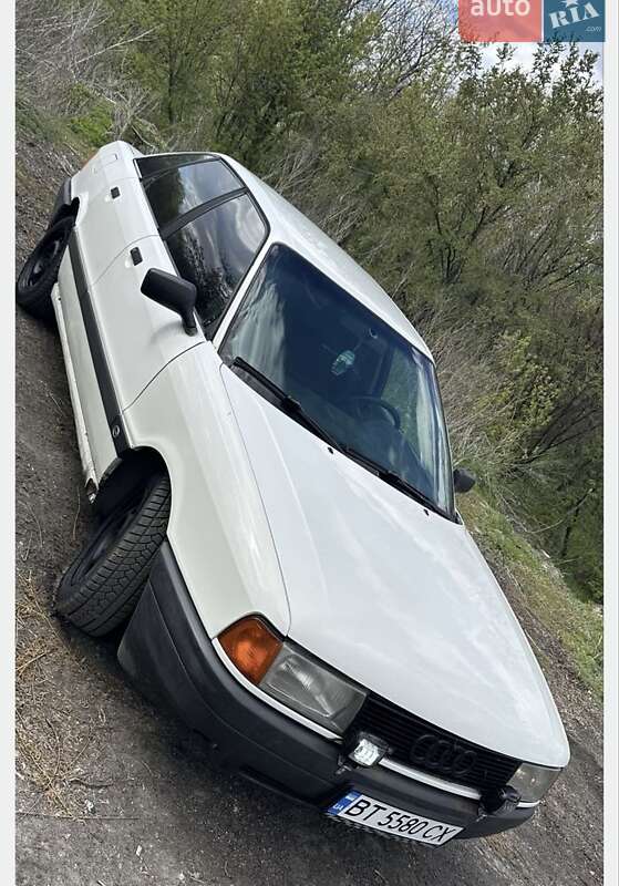 Седан Audi 80 1987 в Изюме