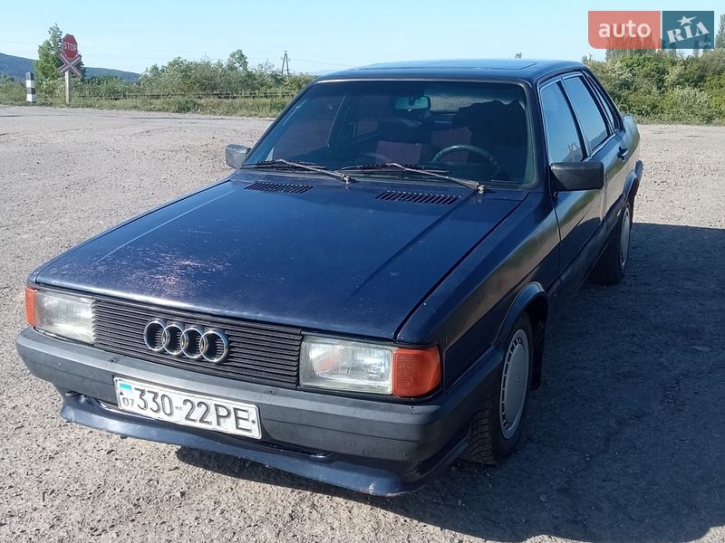 Седан Audi 80 1985 в Виноградові