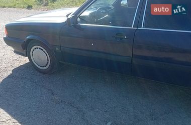Седан Audi 80 1985 в Виноградові